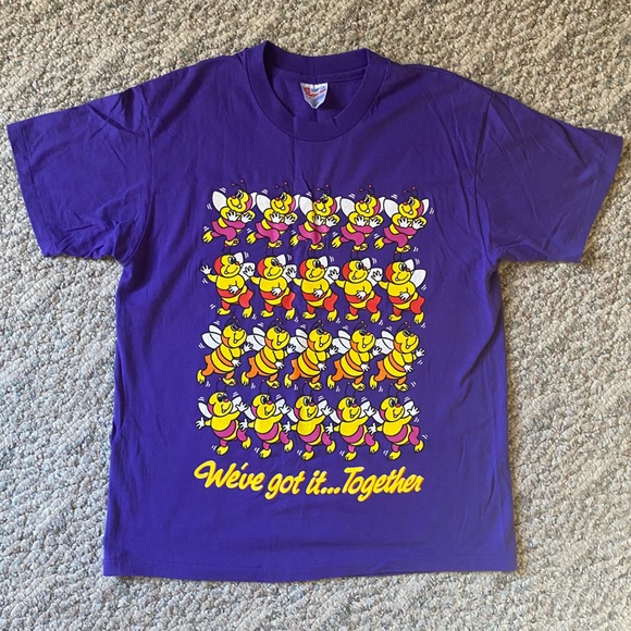 Hanes Tops - Purple We've Got It Together Bee 90s Graphic T-Shirt